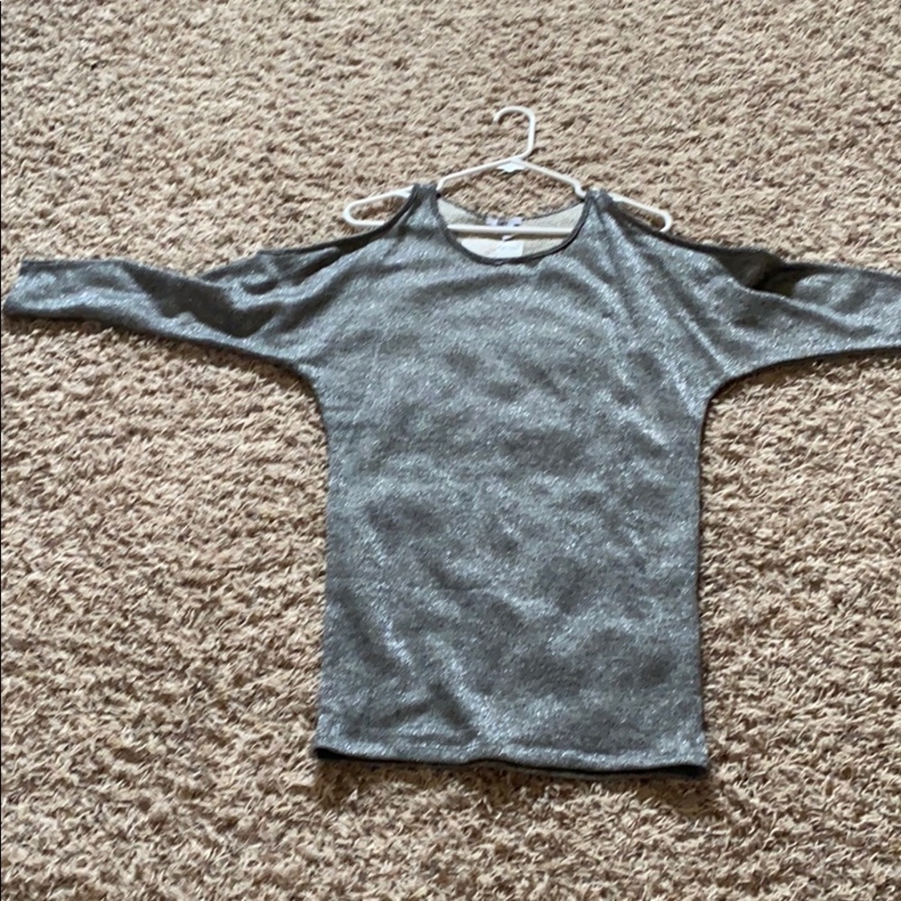Cold shoulder top